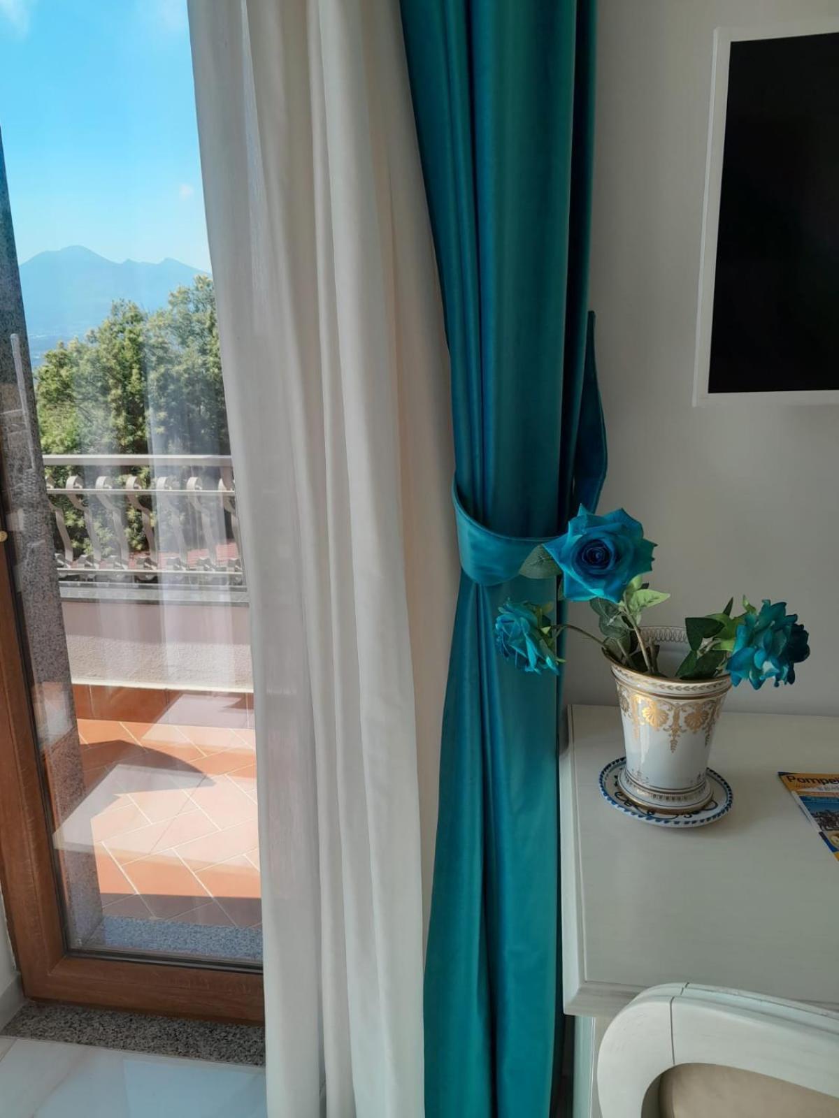 Bed and Breakfast La Vigna Del Vento à Casola di Napoli Extérieur photo