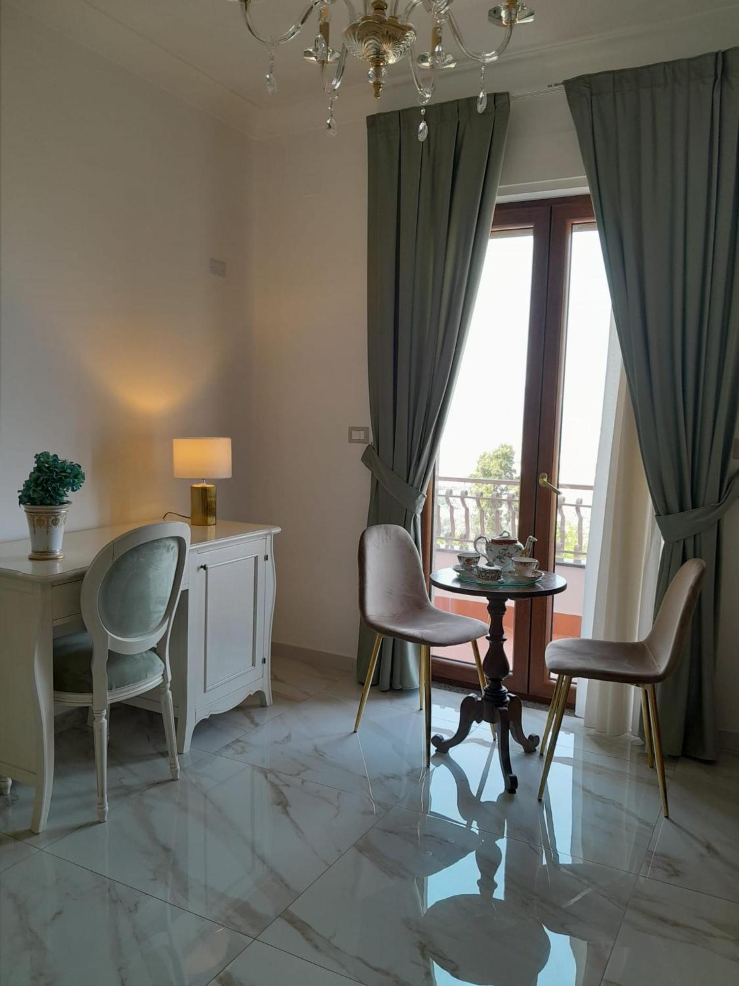 Bed and Breakfast La Vigna Del Vento à Casola di Napoli Extérieur photo